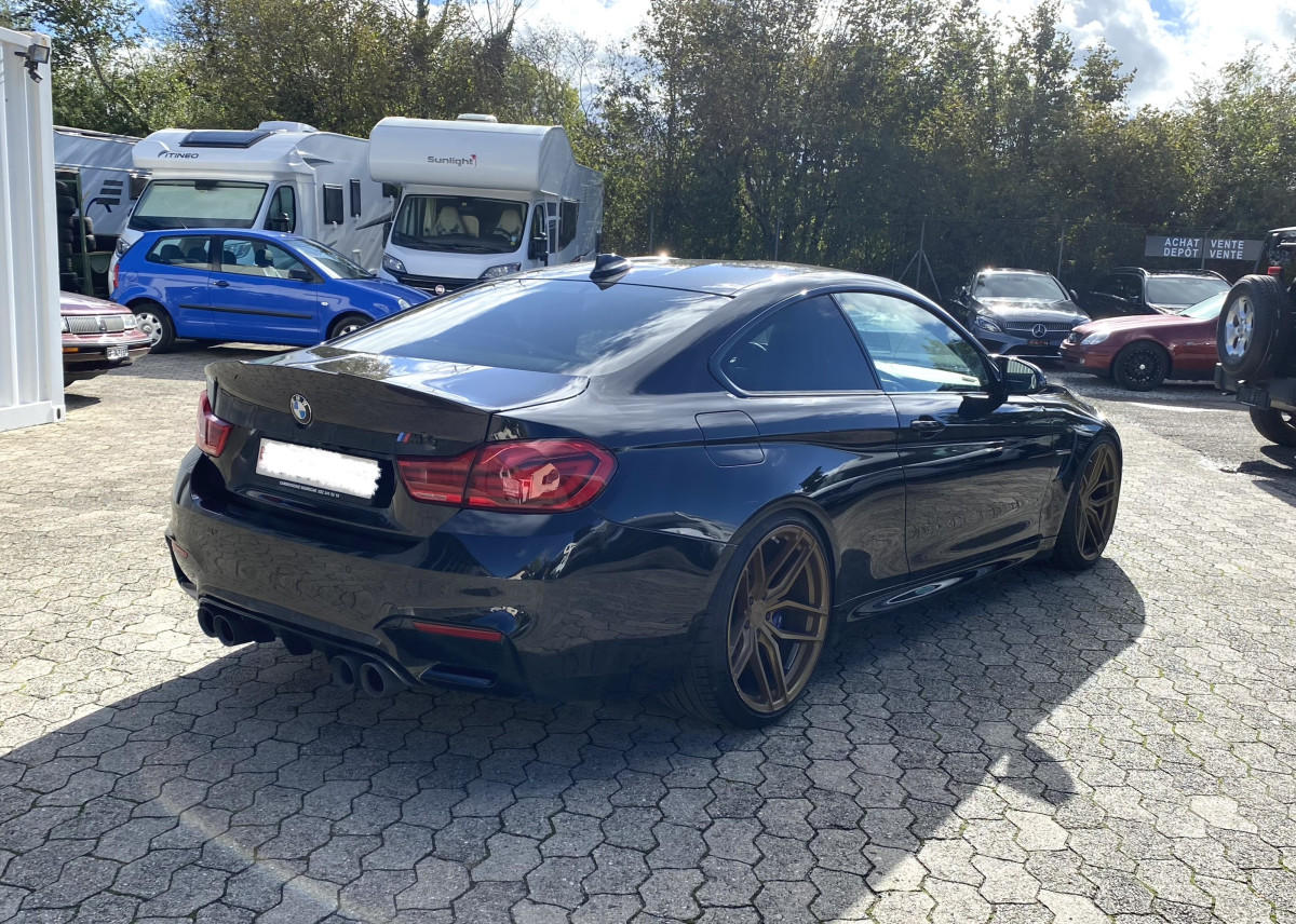 BMW M4 Compétition DKG Coupé zu verkaufen - Smart Propylaia (7)