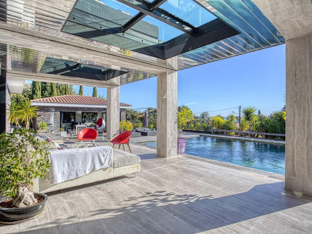 House for sale in Saint-Raphael - FRANCE - VAR - SAINT-RAPHAËL - CONTEMPORARY VILLA - Smart Propylaia (3)