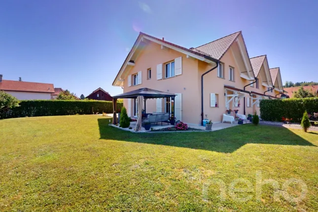 House for sale in Essertes