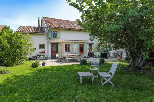 Casa in vendita a Jussy