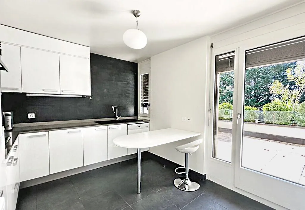 Conches for sale Attached house Switzerland - cChic-immoHub your real estate portal