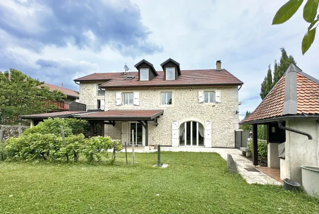 Mehrfamilienhaus zu verkaufen in Saint-Jean-de-Gonville, 10 Zimmer, 392 m2
