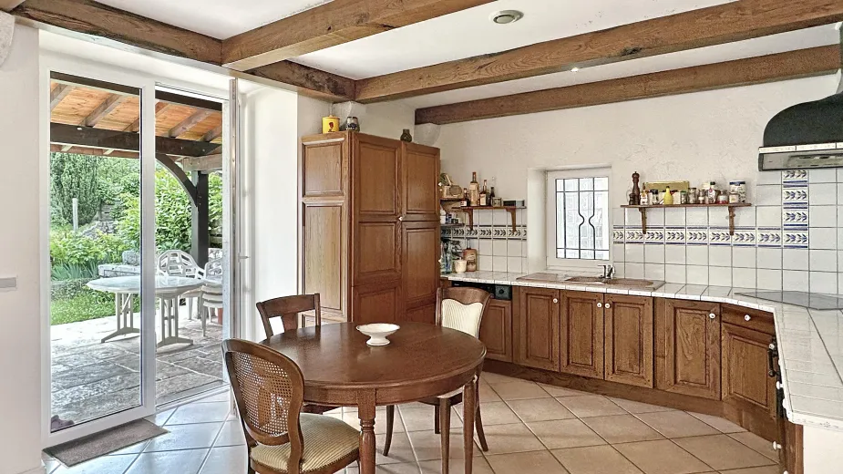 Casa plurifamiliare in vendita a Saint-Jean-de-Gonville - Casa plurifamiliare in vendita a Saint-Jean-de-Gonville, 10 locali, 392 m2 - Smart Propylaia (6)