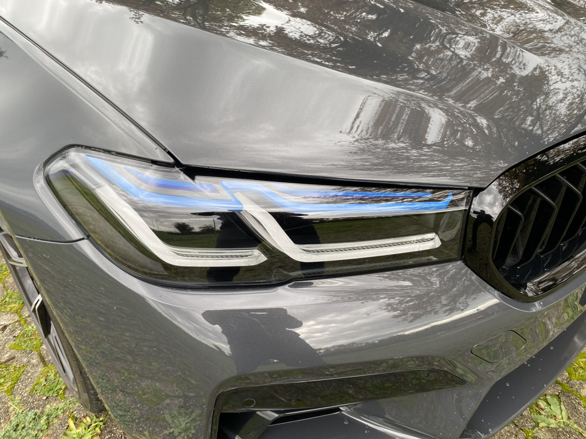 BMW M5 Compétition zu verkaufen - Smart Propylaia (17)