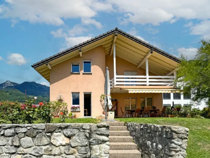 Haus zu verkaufen in Aigle - Smart Propylaia