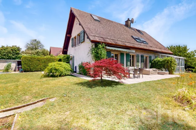 House for sale in Lully VD