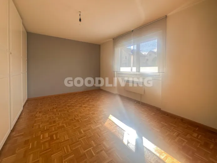 Wohnung zu verkaufen in Oberwil - Lichtdurchflutete Maisonette mit Weitsicht & Stil - Smart Propylaia (3)