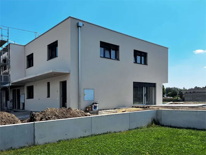 In vendita Villa Genestrerio Svizzera - collaborazione con il portale immobiliare Smart-Propylaia
