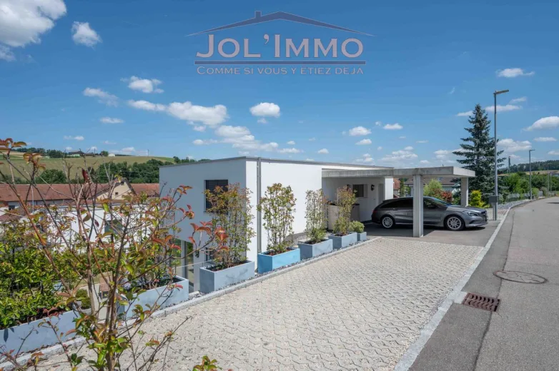 In vendita Casa unifamiliare Courfaivre Svizzera - collaborazione con il portale immobiliare Smart-Propylaia