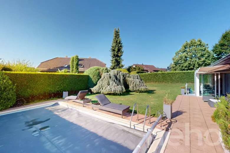 In vendita Casa unifamiliare Le Mont-sur-Lausanne Svizzera - collaborazione con il portale immobiliare Smart-Propylaia