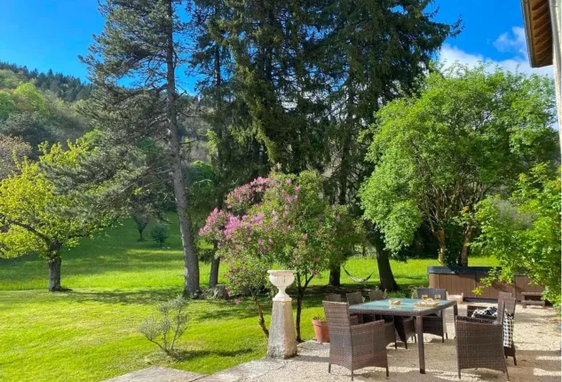 House for sale in Montanges (3)