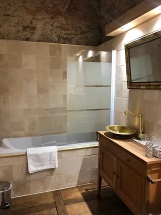 House for sale in Montanges (12)
