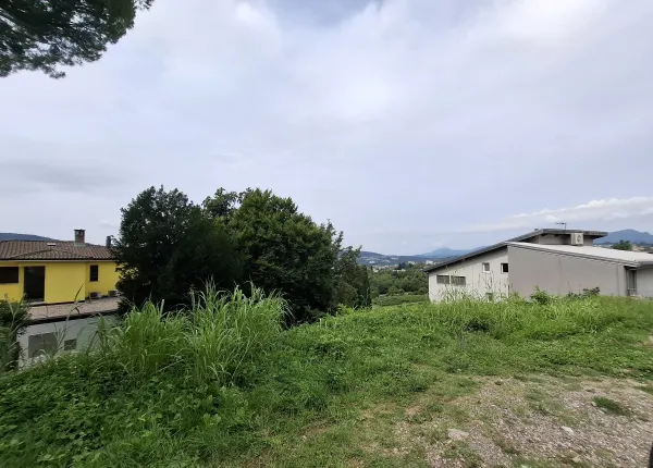 Plot for sale in Vacallo