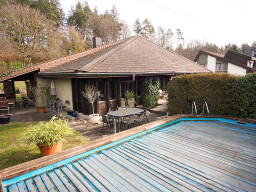EHRENDINGEN - COUNTRY-STYLE HOUSE - 6.5 ROOMS