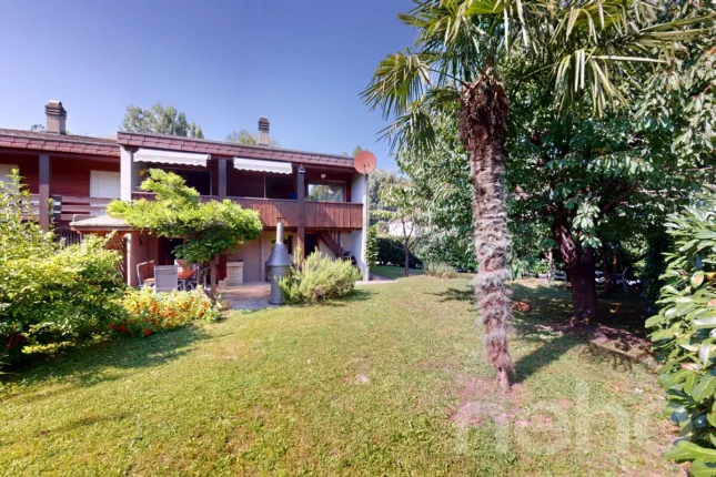 Maison jumelée à proximité du lac de Neuchâtel