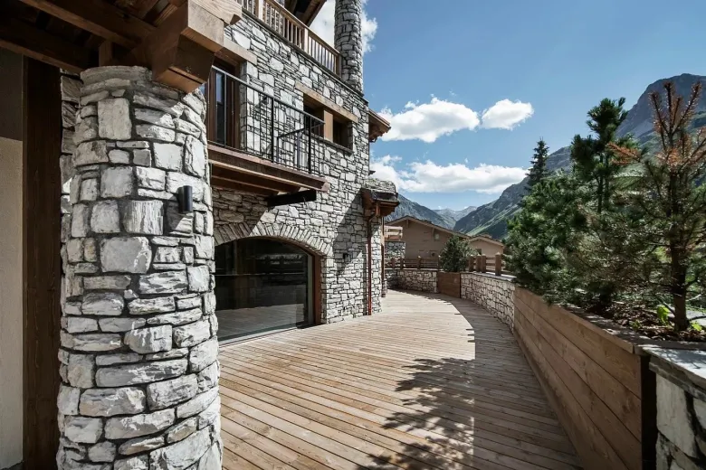 House for sale in Val-d'Isère - Prestigious Chalet with Spa and Panoramic Views - Of Val d'Isère - Smart Propylaia (12)