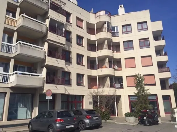 In affitto Appartamento Thônex Svizzera - cChic-immoHub Il vostro portale immobiliare