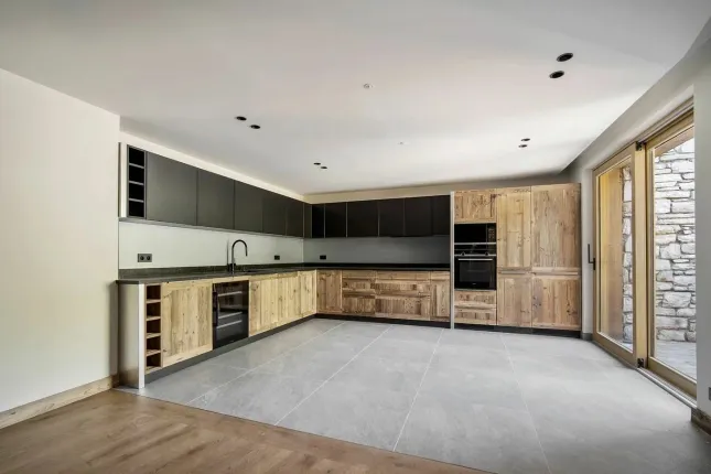 Maison à vendre à Val-d'Isère (22)
