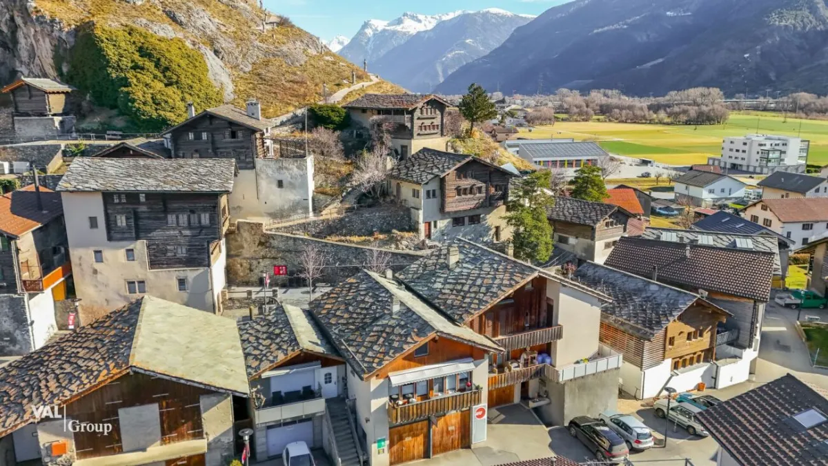 Niedergesteln In vendita Casa bifamiliare Svizzera - 
cChic-immoHub Il vostro portale immobiliare