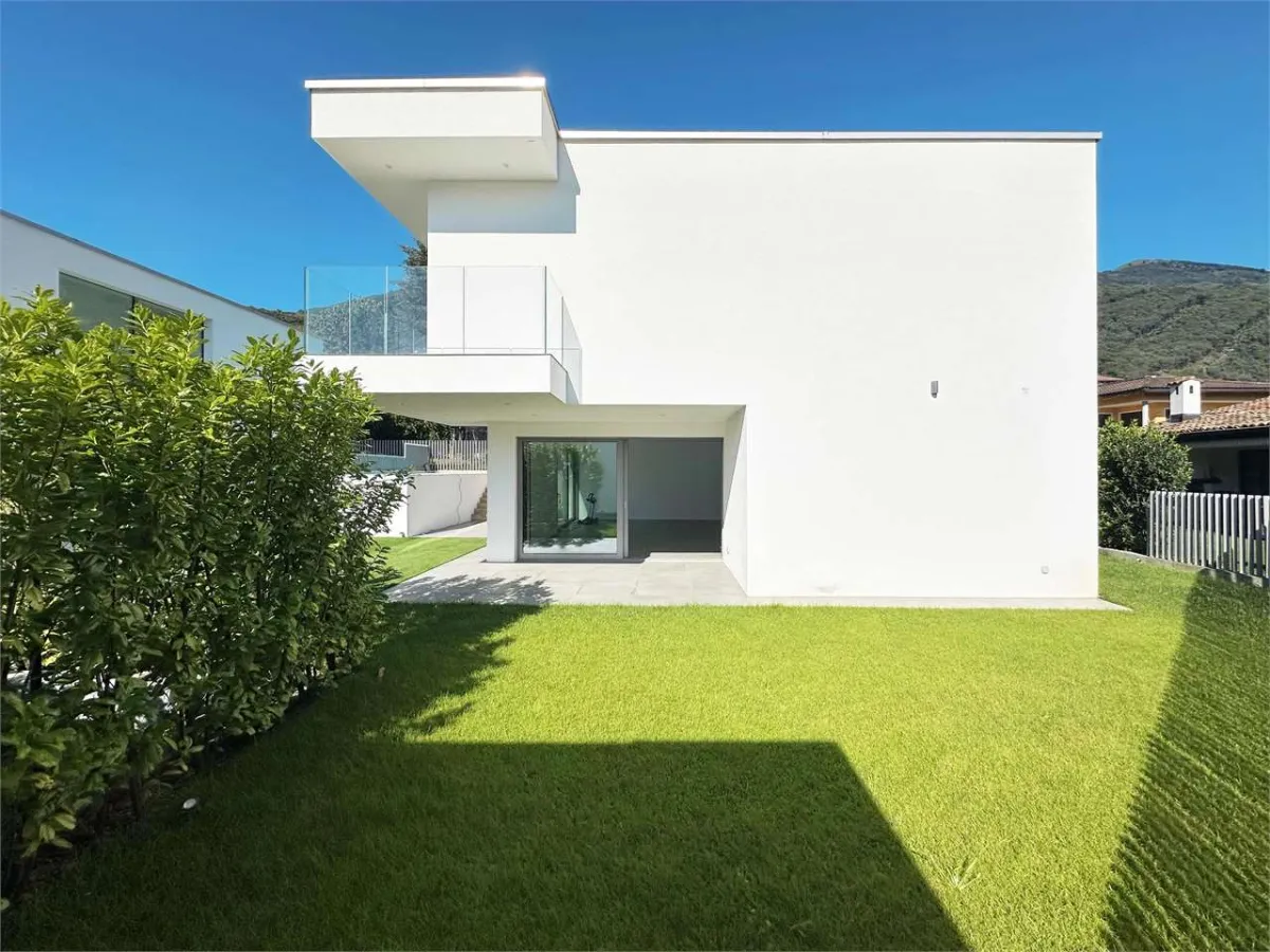 Gravesano In vendita Villa Svizzera - 
cChic-immoHub Il vostro portale immobiliare