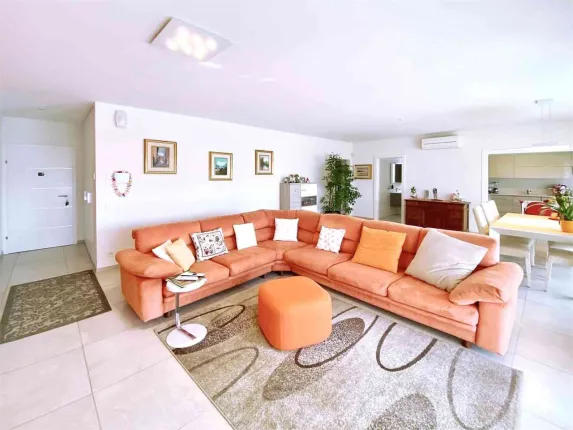 Appartement à vendre à S. Pietro (3)