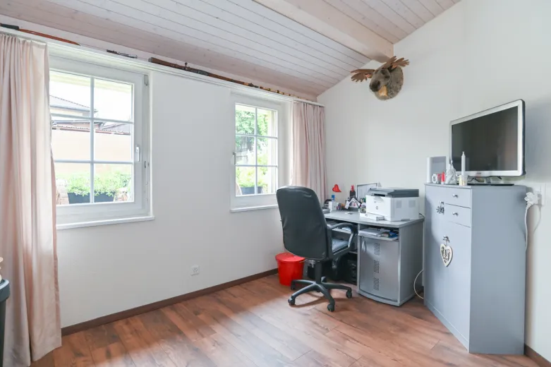 Haus zu verkaufen in Obergösgen - Hochwertig renovierte Doppelhaushälfte mit schönem Garten - Smart Propylaia (3)