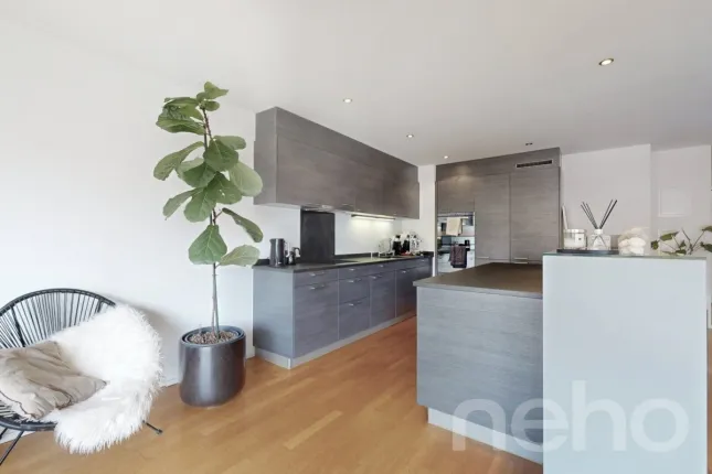 Wohnung zu verkaufen in Zürich (2)