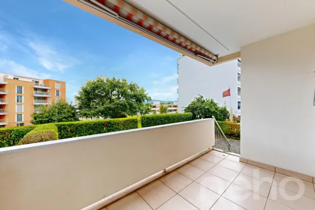 Appartement à vendre à Au ZH (2)