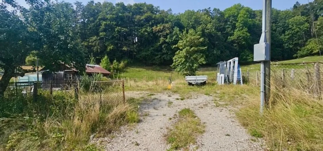 Maison à vendre à Ste-Croix - Charmante maison mitoyenne de 5 pièces à rénover - cadre idyllique au Château de Sainte-Croix - Smart Propylaia (12)