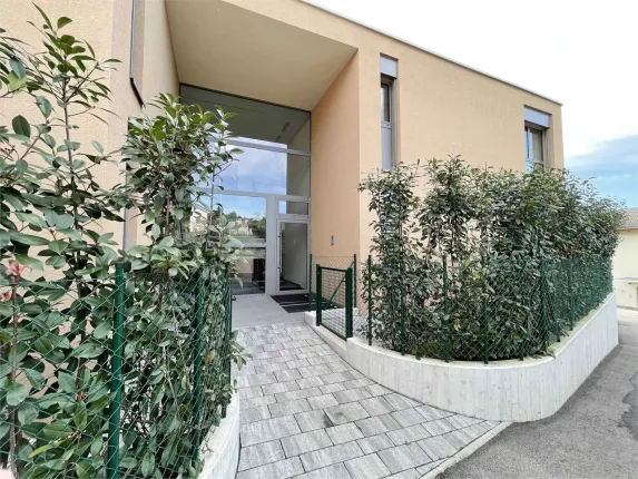 Appartement à vendre à Comano (16)
