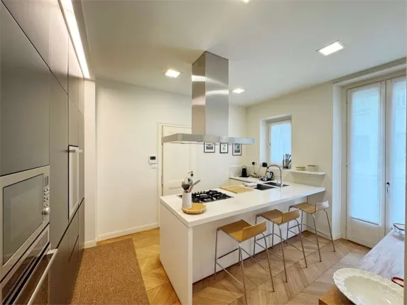 Wohnung zu verkaufen in Milano (4)