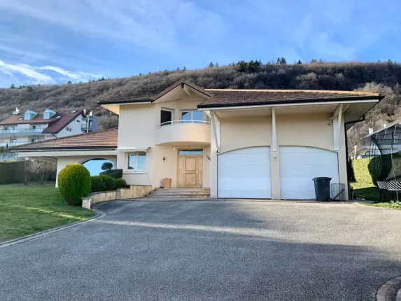 House for sale in Divonne-les-Bains (2)