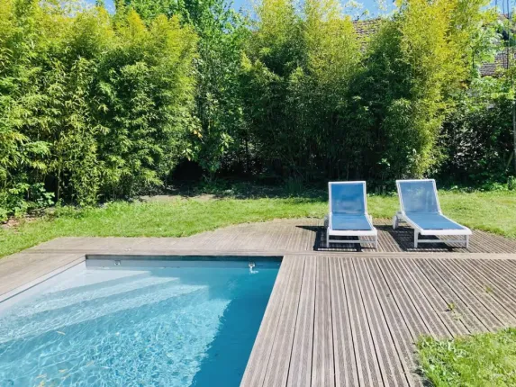 Maison individuelle à louer à Divonne-les-bains, 6 pièces, 350 m2