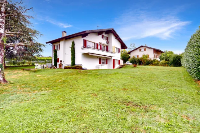 Casa in vendita a Arnex-sur-Nyon (2)