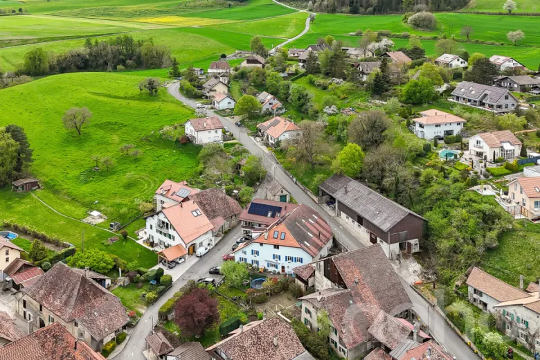 Wohnung zu verkaufen in L'Abergement - Duplex zu verkaufen in L'Abergement, 5.5 Zimmer, 175 m2 - Smart Propylaia (3)