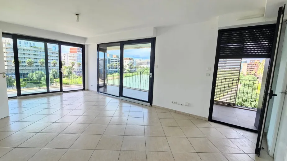 Apartment for sale in Montpellier - Port Marianne – 3-Bedroom Apartment with Panoramic Terrace - Smart Propylaia (6)