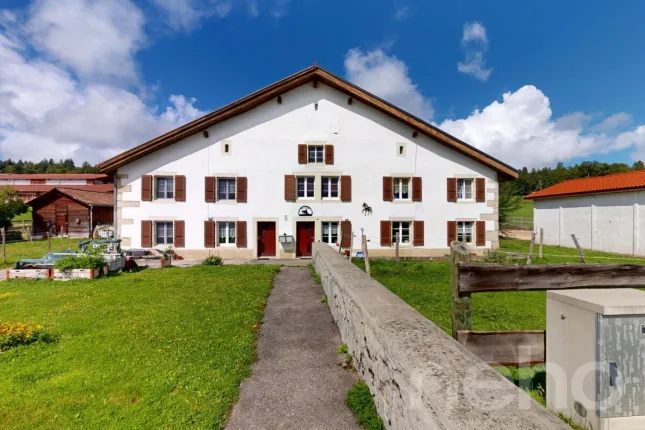 Farm for sale in Les Breuleux, 8 rooms, 327 m2