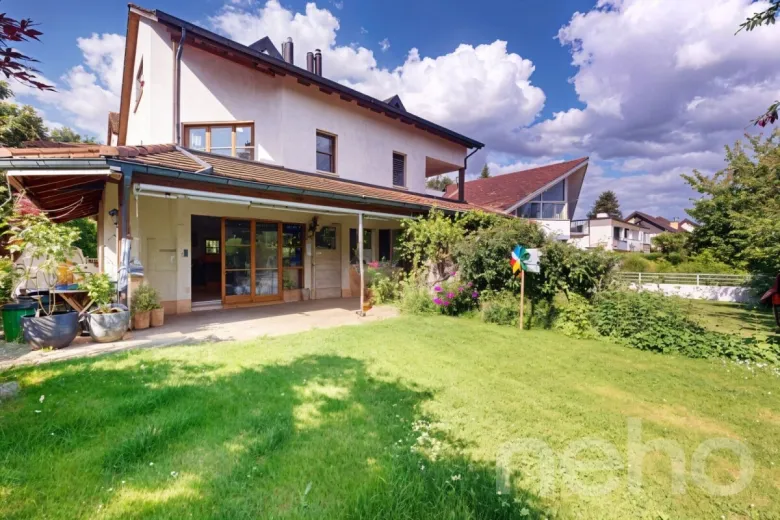 In vendita Reinach BL Casa gemellata Svizzera - collaborazione con il portale immobiliare Smart-Propylaia