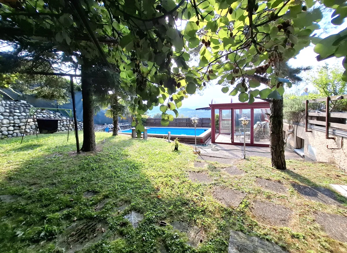 Carabbia zu verkaufen Villa Schweiz - cChic-immoHub Ihr Immobilienportal