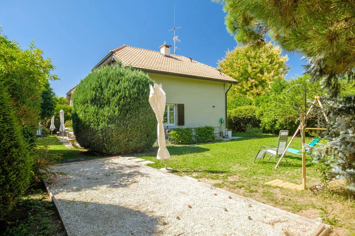 Thônex In vendita Casa annessa Svizzera - 
cChic-immoHub Il vostro portale immobiliare