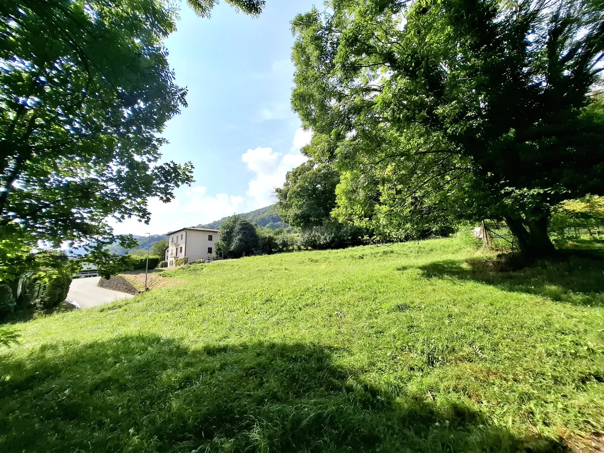 Bosco Luganese In vendita Terreno edificabile Svizzera - 
cChic-immoHub Il vostro portale immobiliare