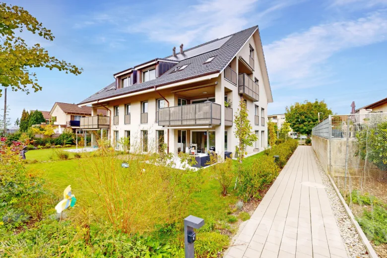 Zu verkaufen Attikawohnung Henggart Schweiz - Schweiz - cChic-immoHub Ihr Immobilienportal