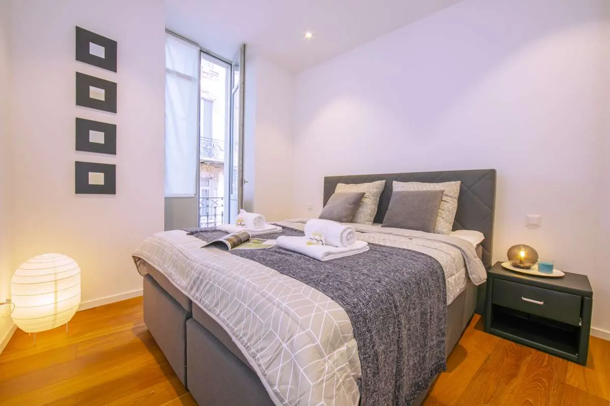 Lugano zu verkaufen  Wohnung Schweiz - cChic-immoHub Ihr Immobilienportal