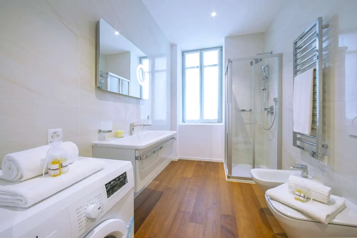 Lugano zu verkaufen  Wohnung Schweiz - cChic-immoHub Ihr Immobilienportal