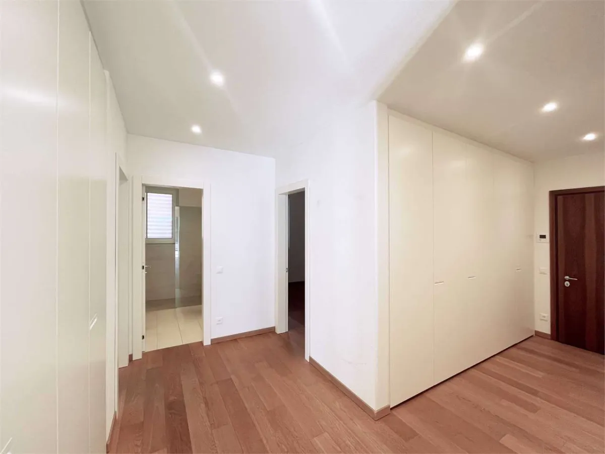 Lugano zu verkaufen  Wohnung Schweiz - cChic-immoHub Ihr Immobilienportal