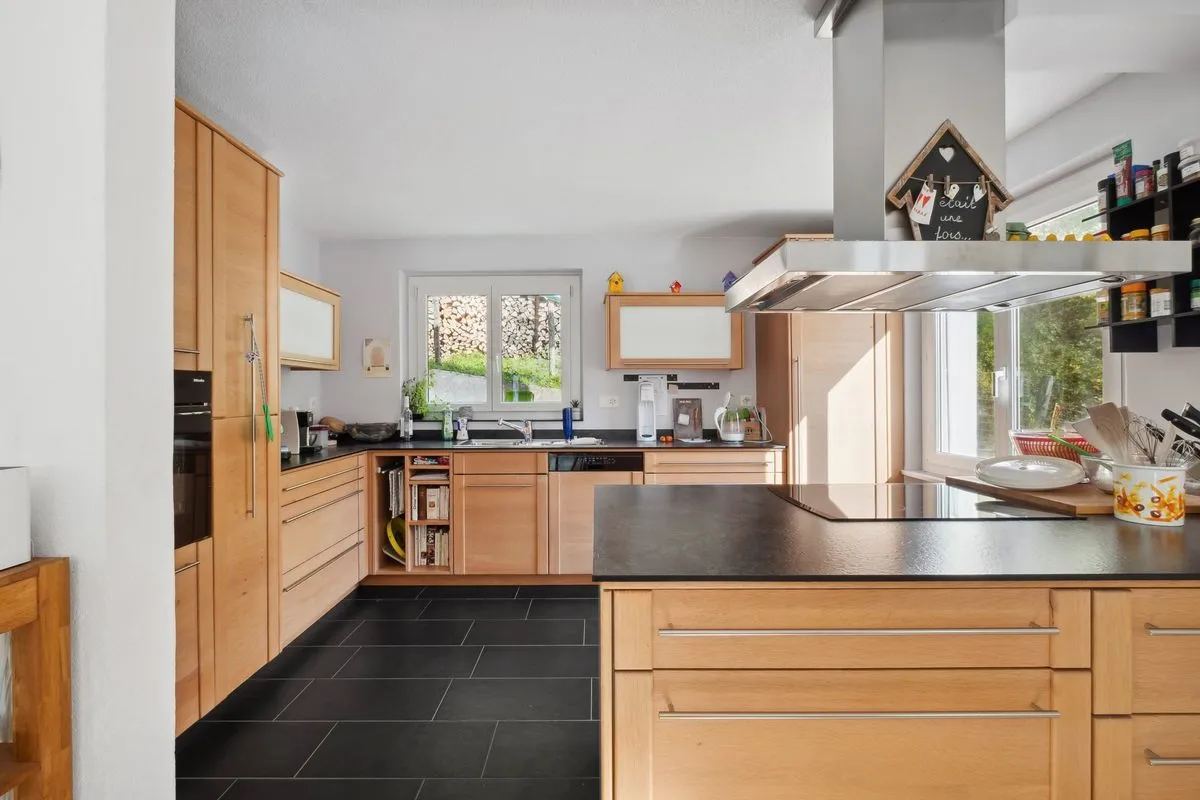 Ocourt zu verkaufen Einfamilienhaus Schweiz - cChic-immoHub Ihr Immobilienportal