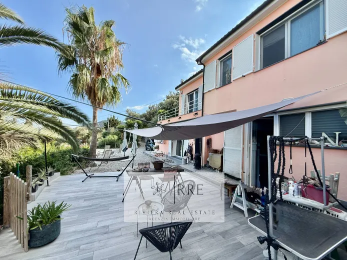 Anwesen zu verkaufen in ALASSIO - Villa mit spektakulärem Panoramablick auf das Meer - Smart Propylaia (12)