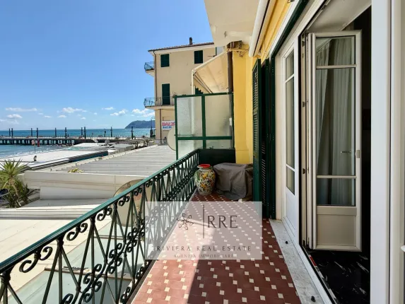 Wohnung zu verkaufen in ALASSIO (16)