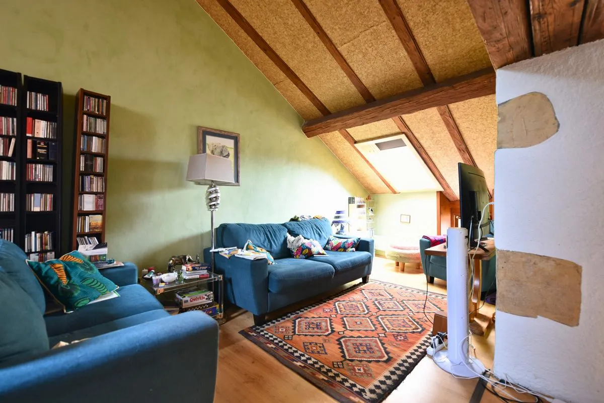 Cressier NE zu verkaufen Angebautes Haus Schweiz - cChic-immoHub Ihr Immobilienportal