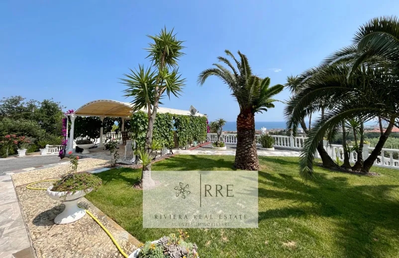 Anwesen zu verkaufen in ceriale - VILLA ZU VERKAUFEN mit Garten und meerblick - Smart Propylaia (6)